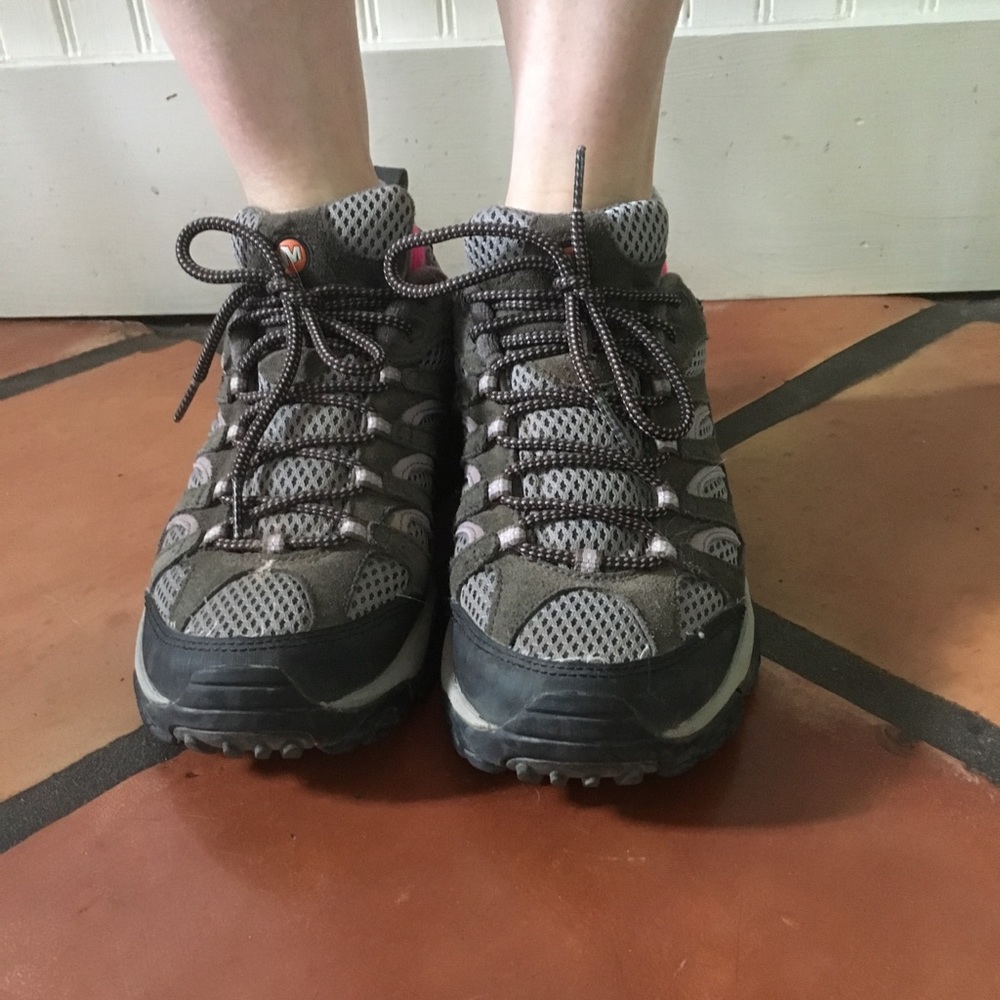 merrell hiking shoes